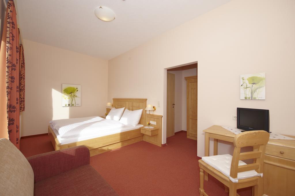 Hotel Pariente Шладминг Екстериор снимка